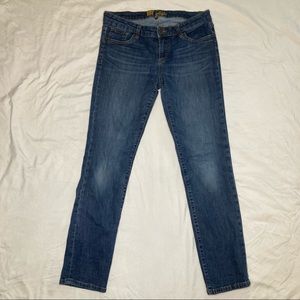 Kut From The Kloth Size 6 Straight Leg Medium Wash
